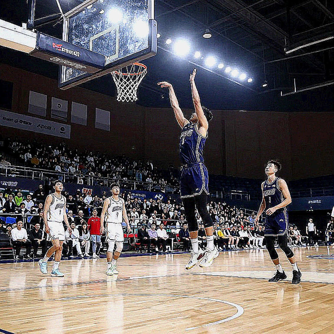Carsen Edwards và bài học về sự mong manh của một cỗ máy tấn công