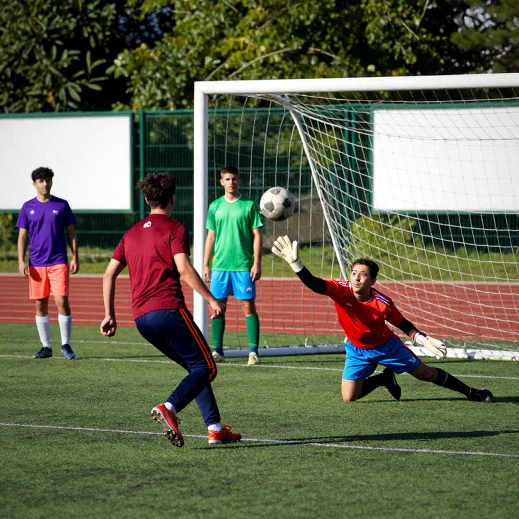 V.League và cái bẫy ngoại binh: Khi hàng công nội địa Việt Nam học cách quên ghi bàn