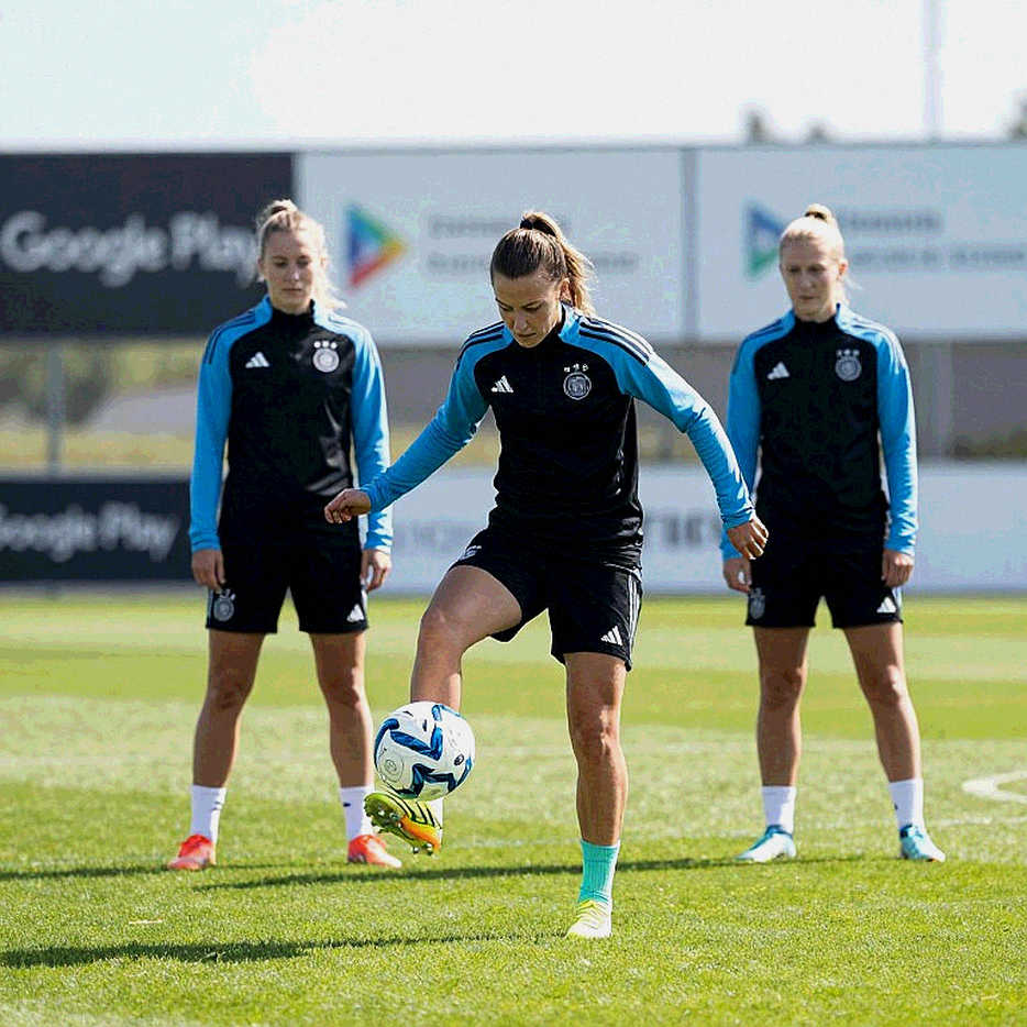 Clásico Nacional: Khi một cuộc phỏng vấn nói nhiều hơn bằng cách nói rất ít